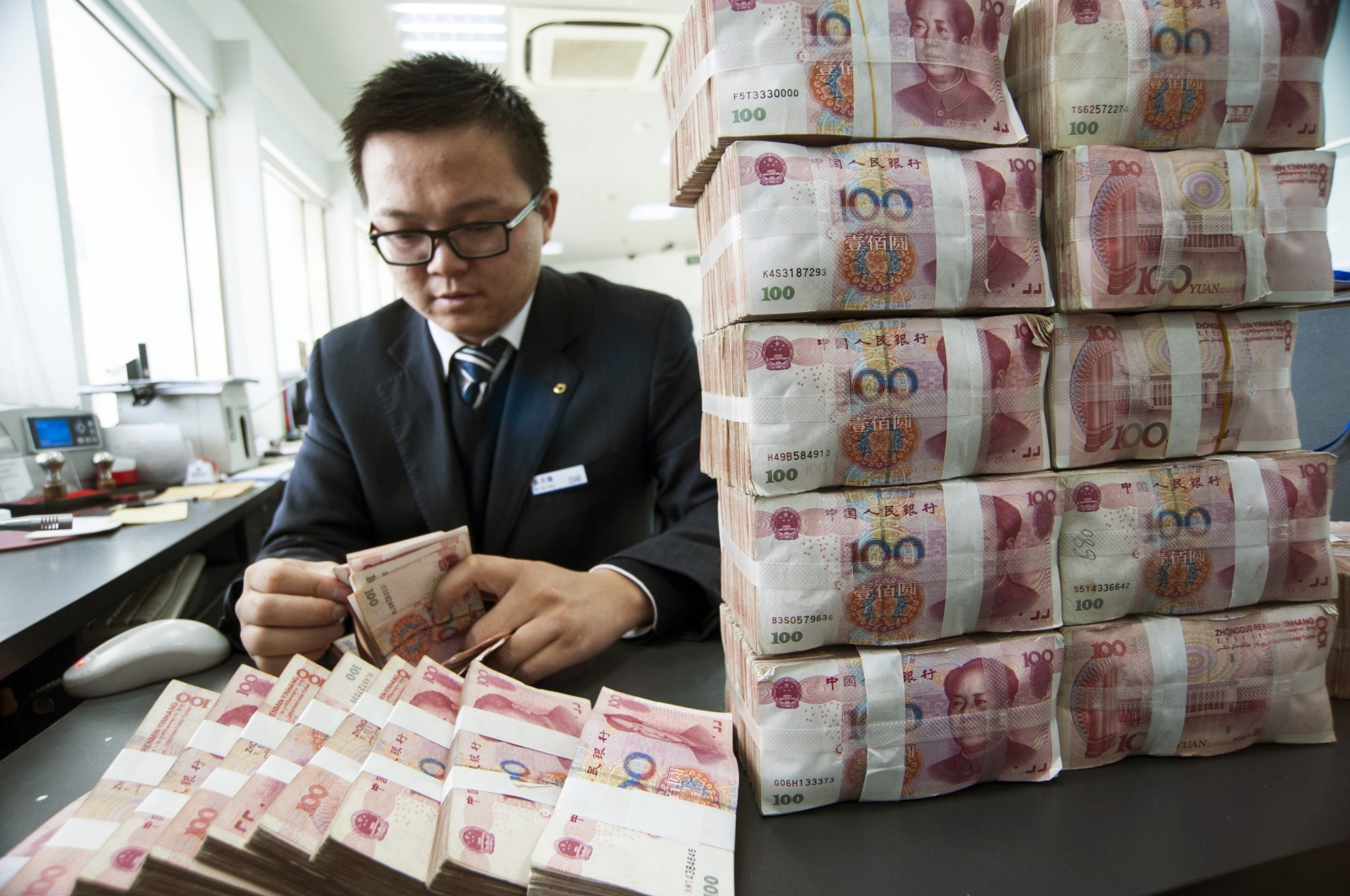 Bitcoin Reaches $640; China Pushes $700 Breakout