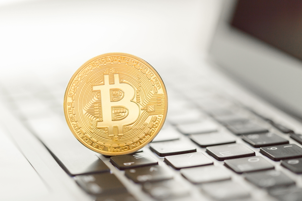 Renowned Economist Calling For A Cashless Society Predicts Bitcoin Will Disappear