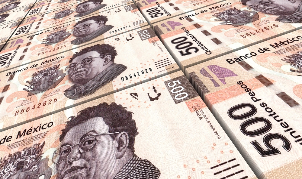 Mexican Peso Keeps Losing Ground Despite Central Bank Intervention