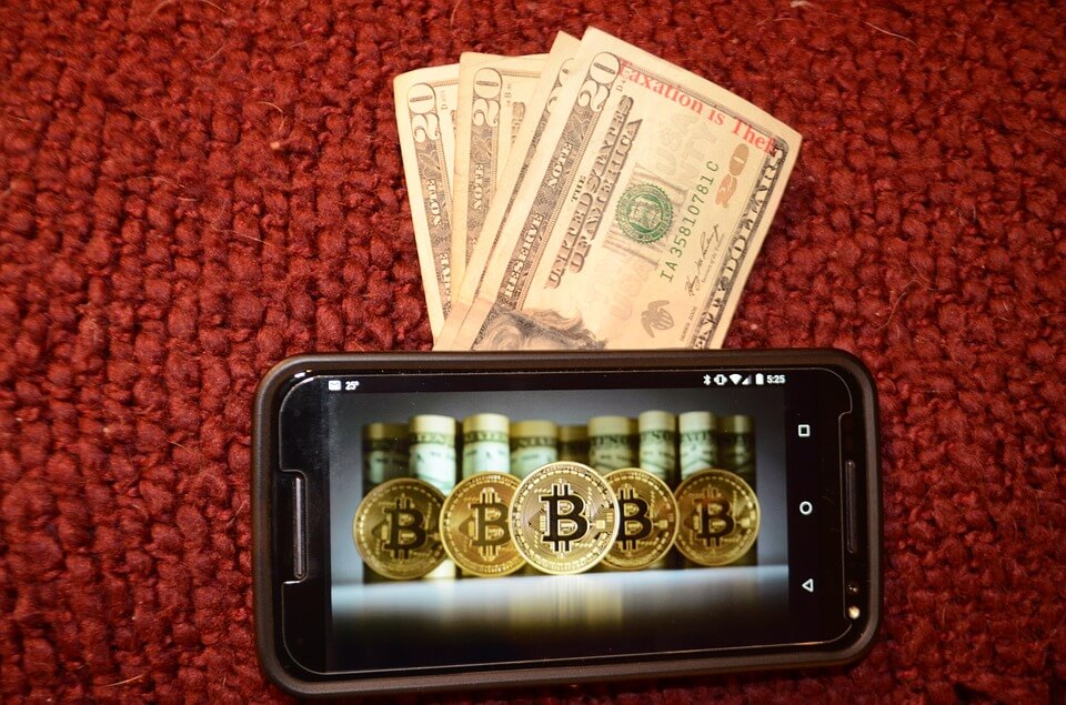 New Crypto Tax Bill Seeks to Help Everyday Consumers