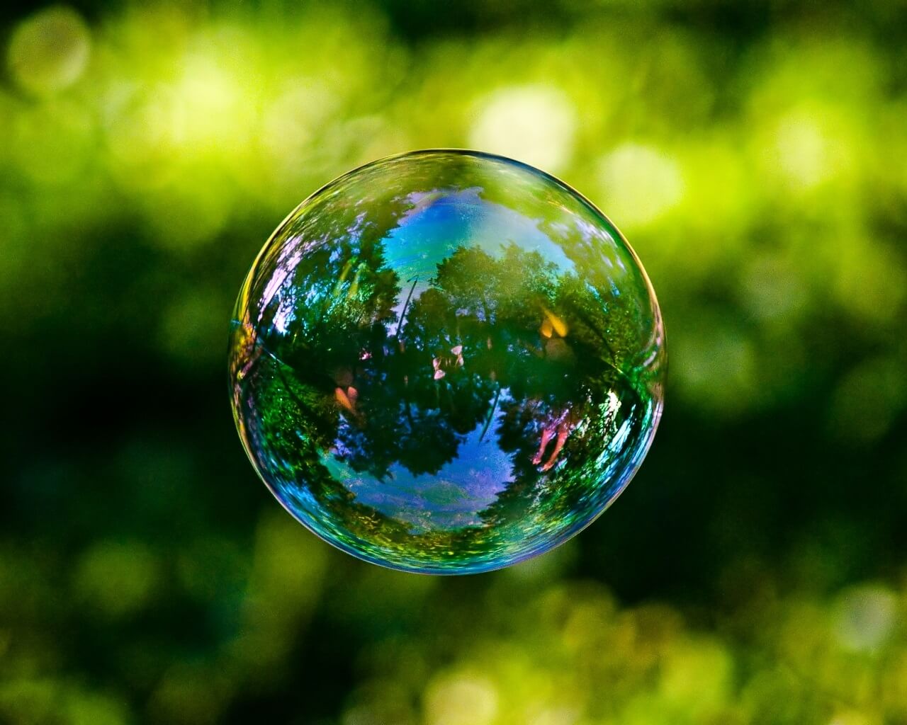 Bitcoin Has 'Deflated Like a Soap Bubble', Says Russia's Economic Development Minister
