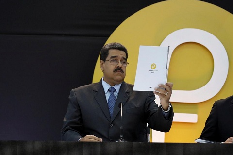 Maduro: Planes Must Buy Their Fuel with Petros