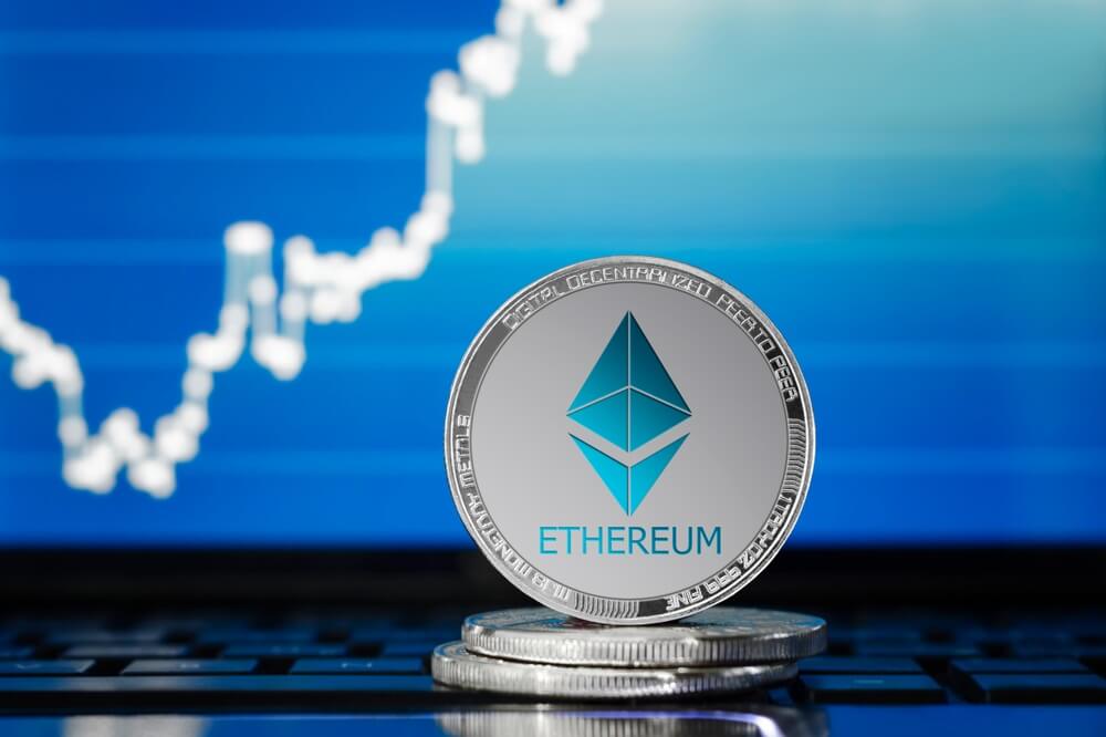 Tom Lee’s Bitmine Buys 52,203 ETH as $10B Position Faces $9.5B Paper Loss