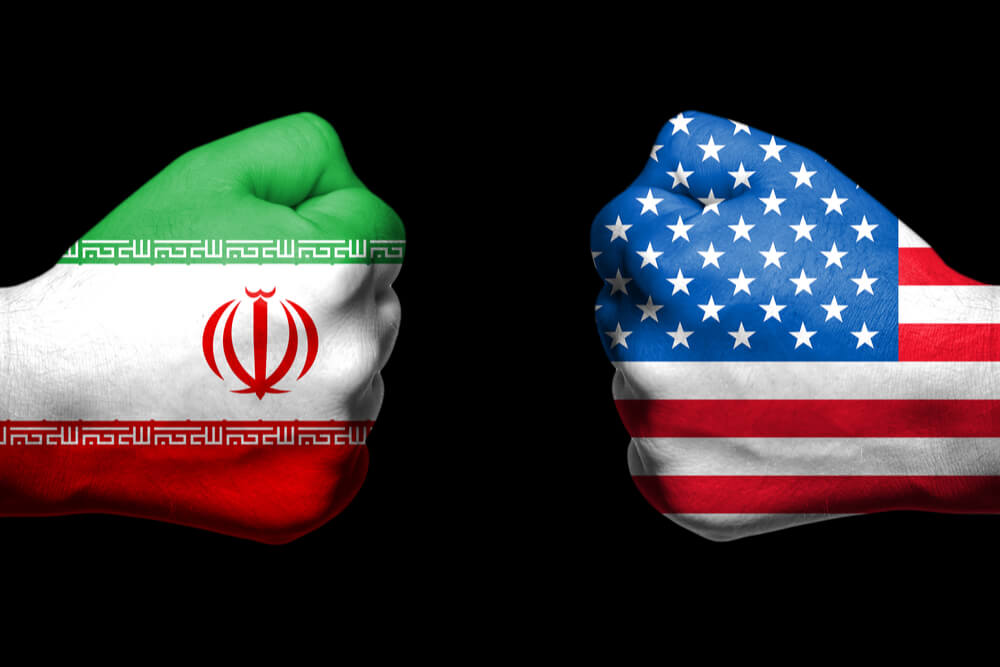 Markets on Edge: Crypto Drops as U.S. Tells Citizens to Exit Iran