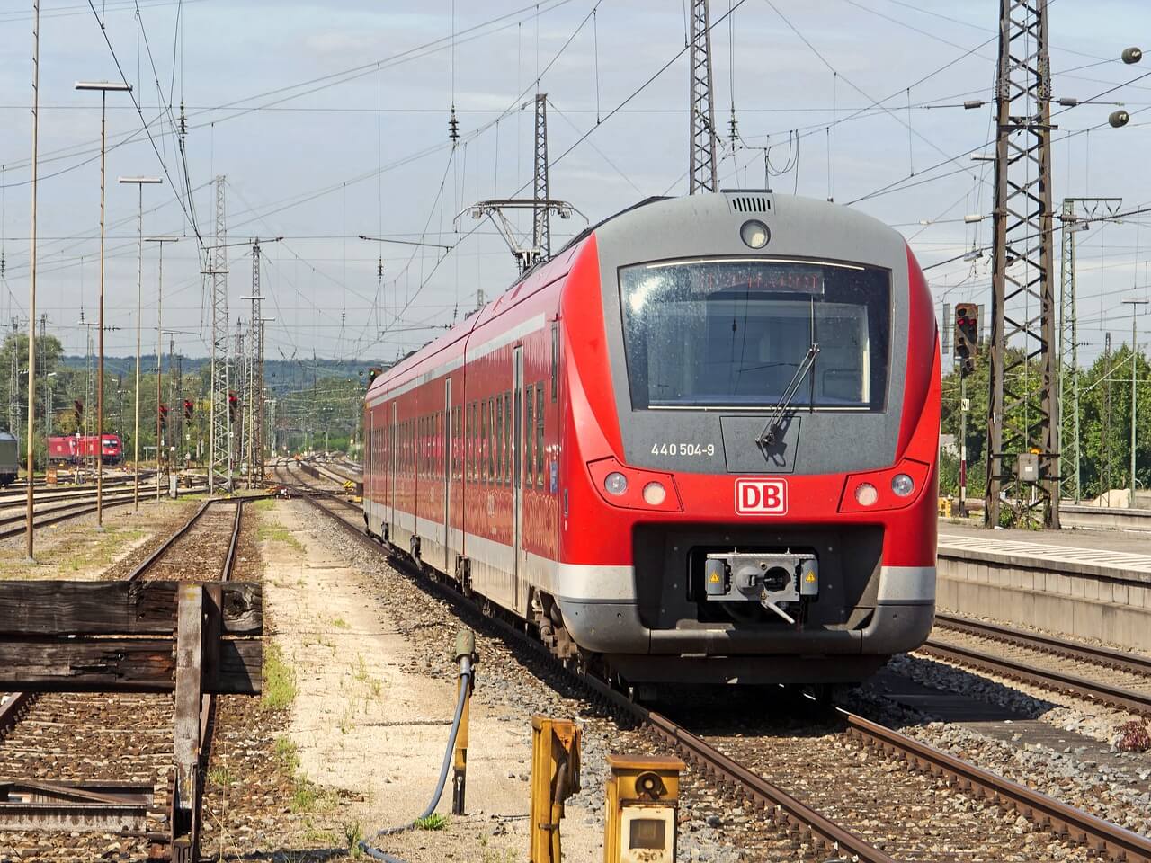 Unibright & Deutsche Bahn Vertrieb’s Collaboration for Tokenization of Services