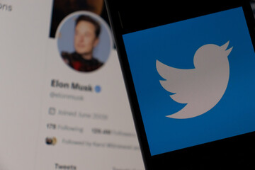 Elon Musk Rebrands Twitter to “X,” Again Plays with the Idea of Doge Payments