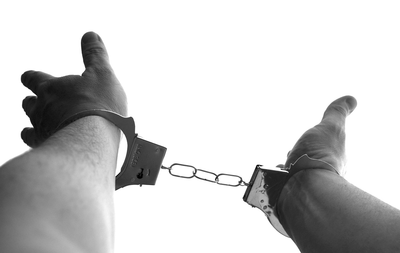 Epoch Times CFO Bill Guan Charged for Allegedly Laundering $67 Million Worth Illicit Funds