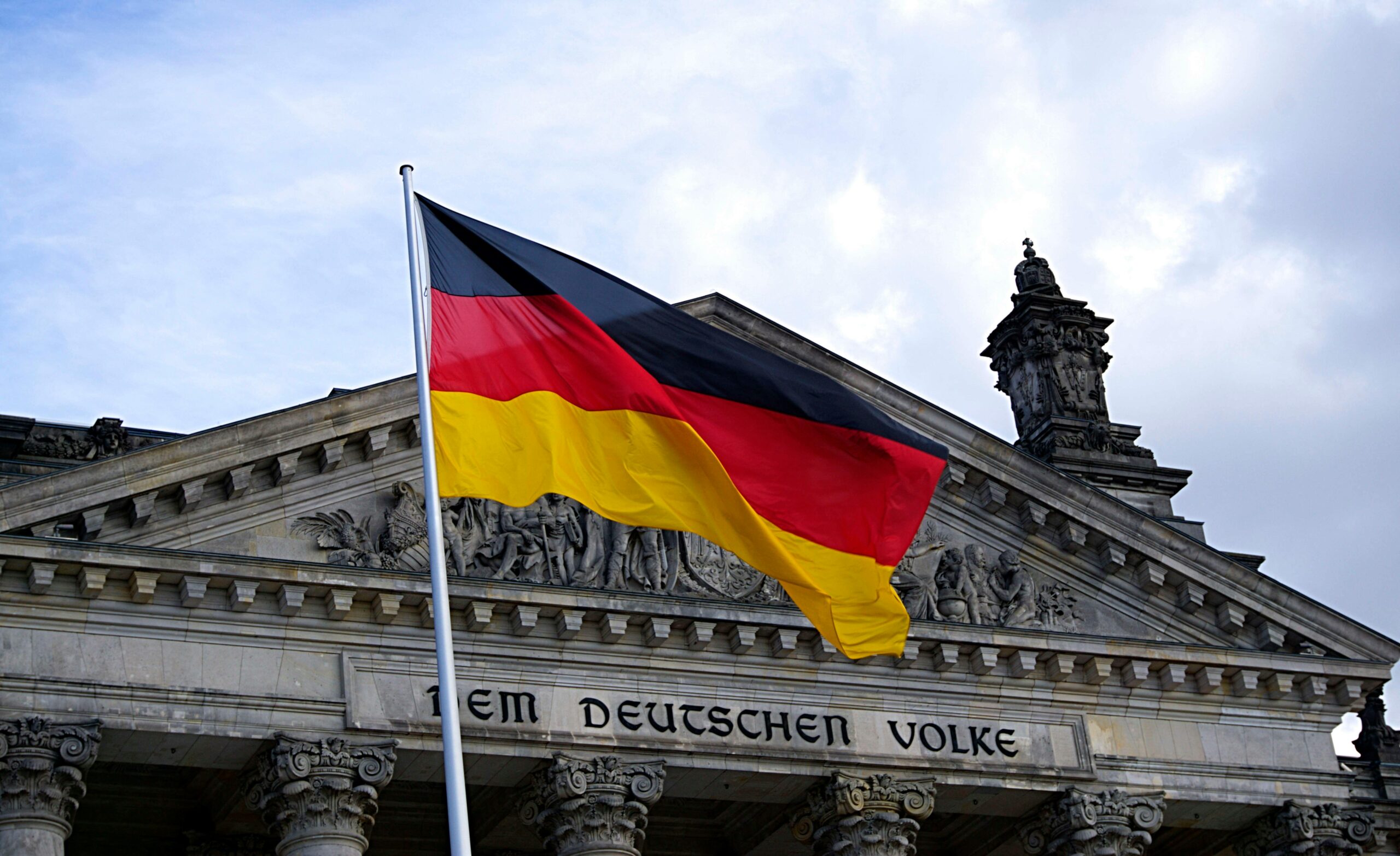 German Government Moves Another 900 BTC, Selling Portions on Coinbase and Kraken