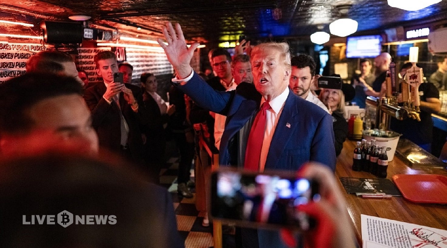 Trump Treats Supporters to Burgers, Pays with Bitcoin at NYC Bar
