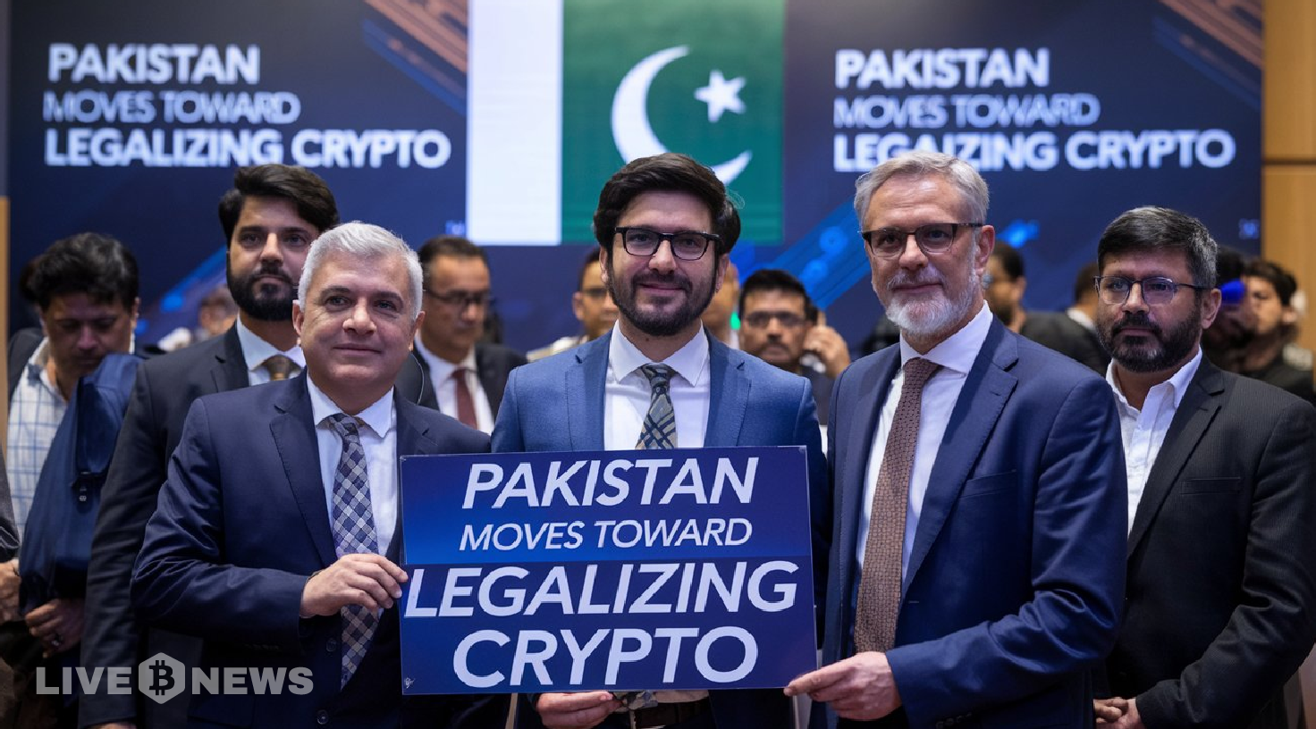 Pakistan Signals Shift Toward Legalizing Cryptocurrency