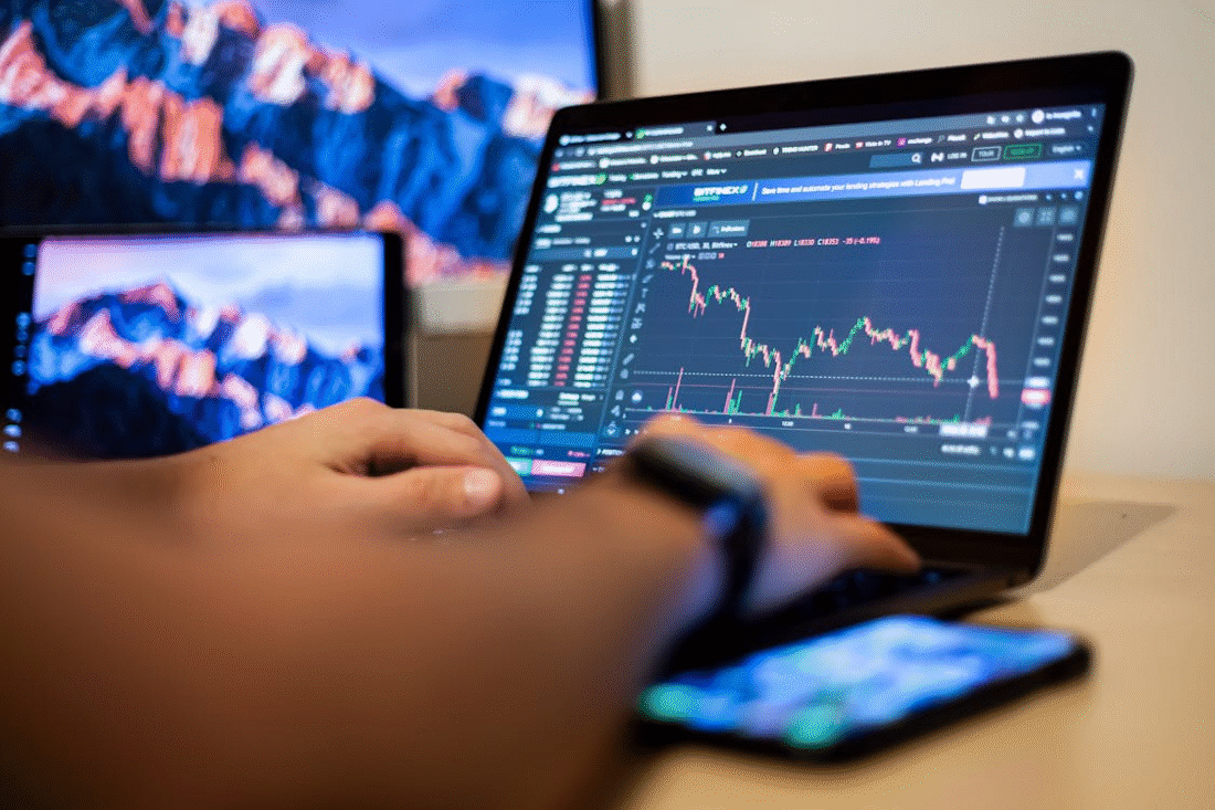 Best Cryptos to Buy This Month: Here’s Why BDAG, LINK, ADA, and DOGE Make the Cut!