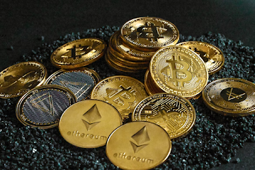 Top Crypto Coins Right Now: BlockDAG, DOGE, VET & PI Market Outlook