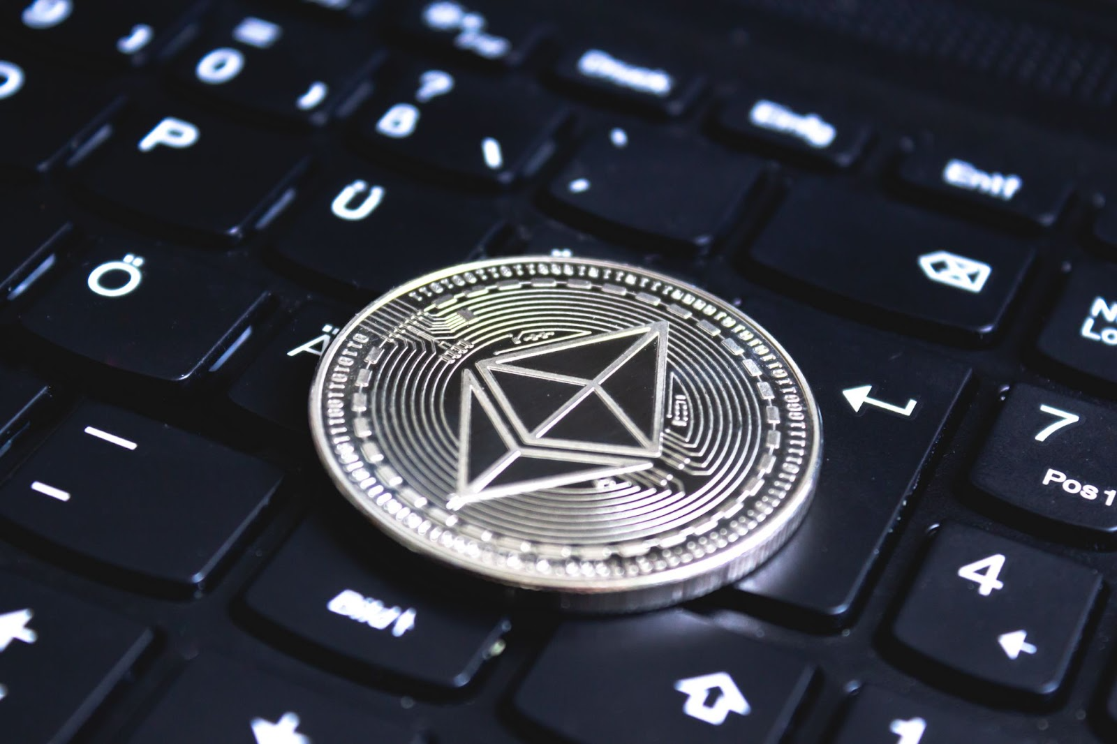6 Cryptos to Watch October 2025: Blazpay ($BLAZ) Leads as the Top Presale ICO with 100x Potential