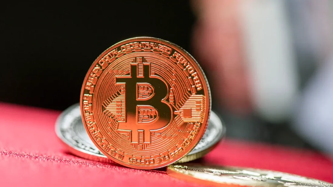 Bitcoin Pierced $126K - Now One Analyst Says the Drop to $60K Has Begun